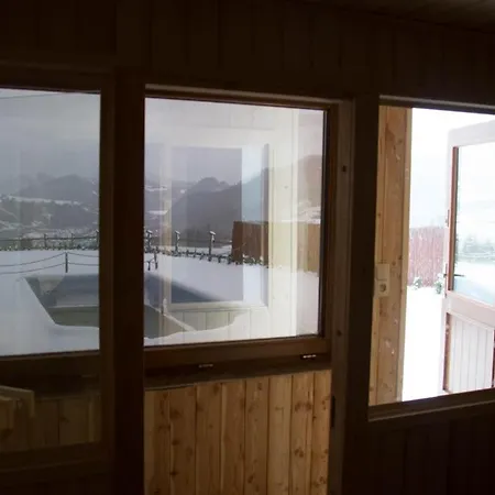 Chatki Niwki U Zboja 롯지